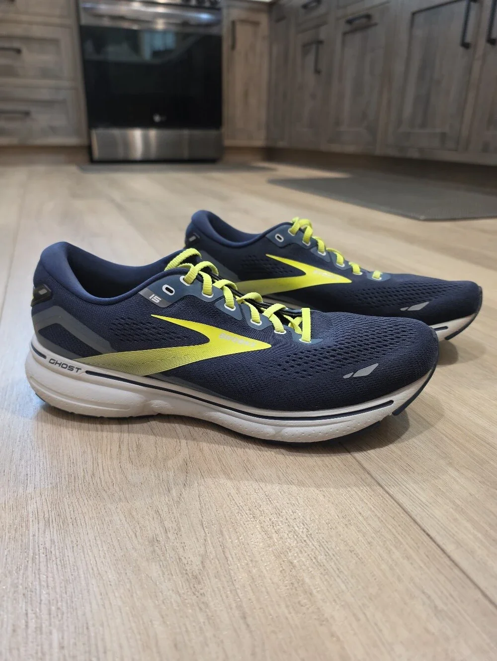 Brooks Ghost 15 Men's Running Shoes Navy Neon Yellow Size 11.5 D